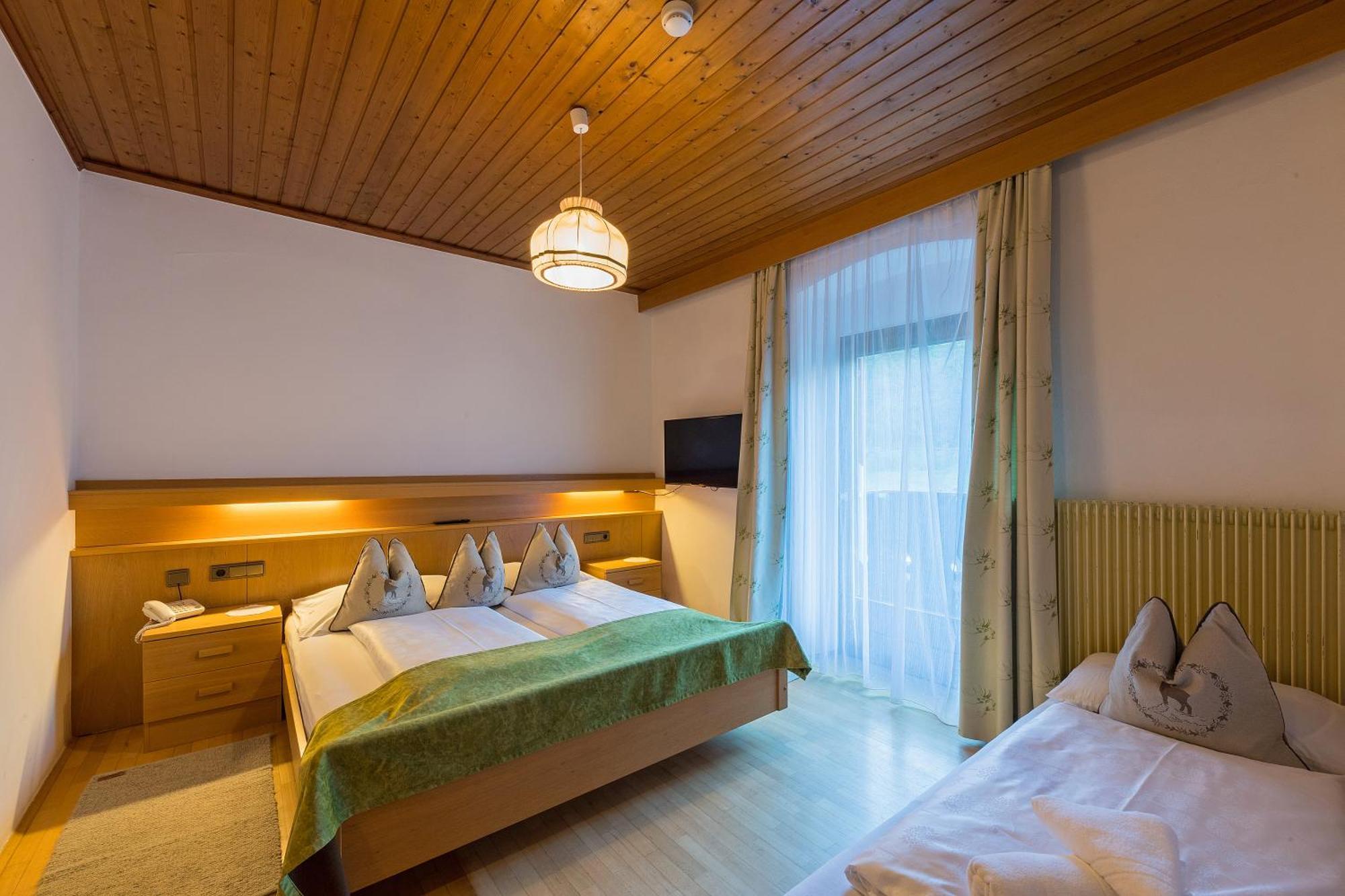 Alpin Natur Hotel Brueckele Braies  Eksteriør bilde