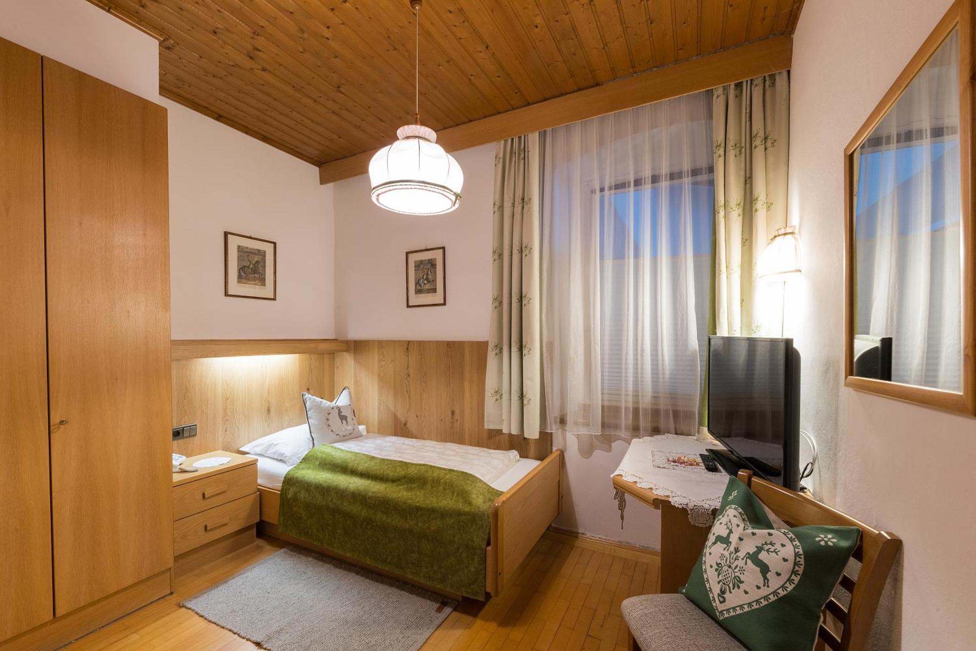 Alpin Natur Hotel Brueckele Braies  Eksteriør bilde