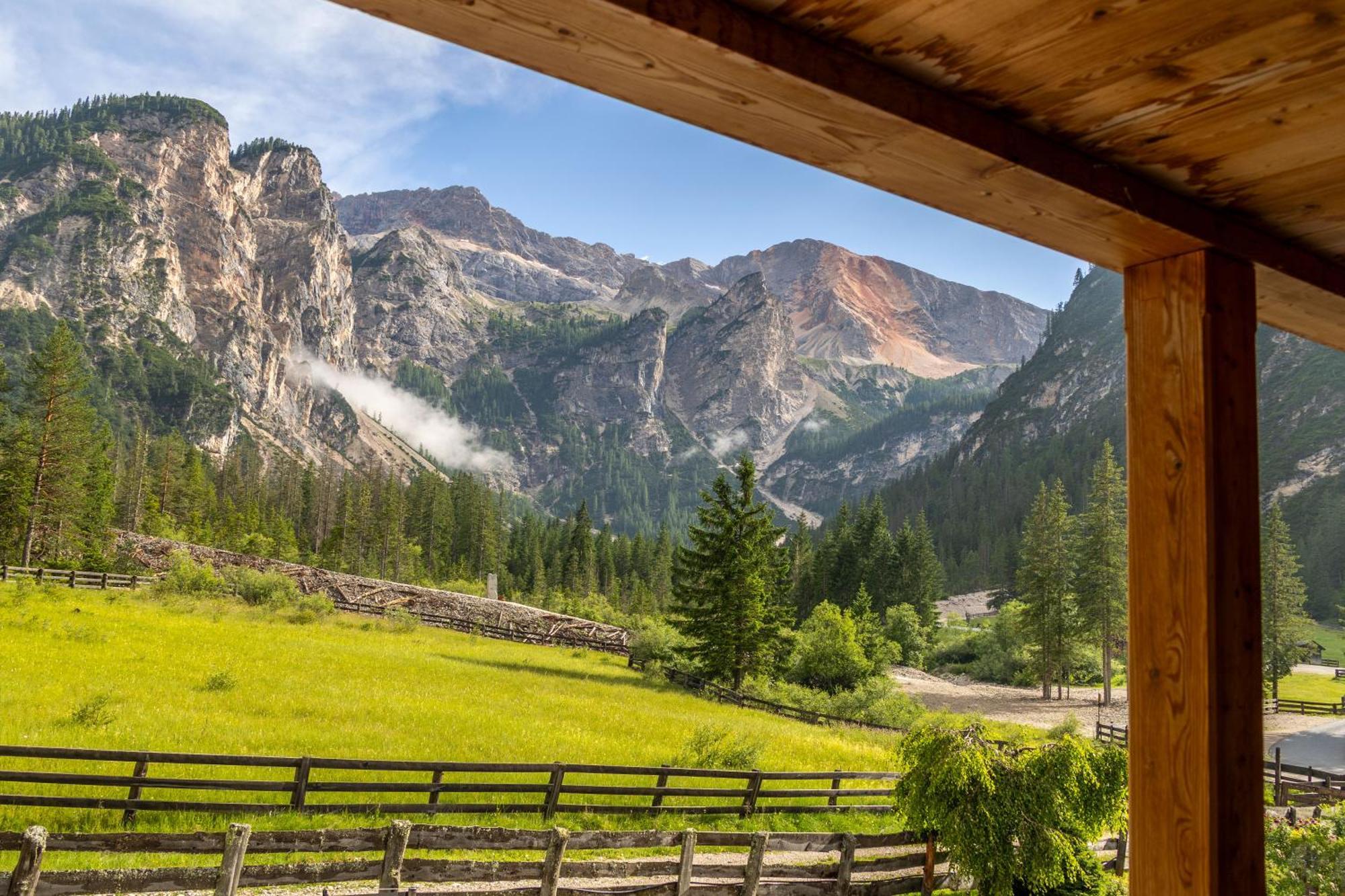 Alpin Natur Hotel Brueckele Braies  Eksteriør bilde