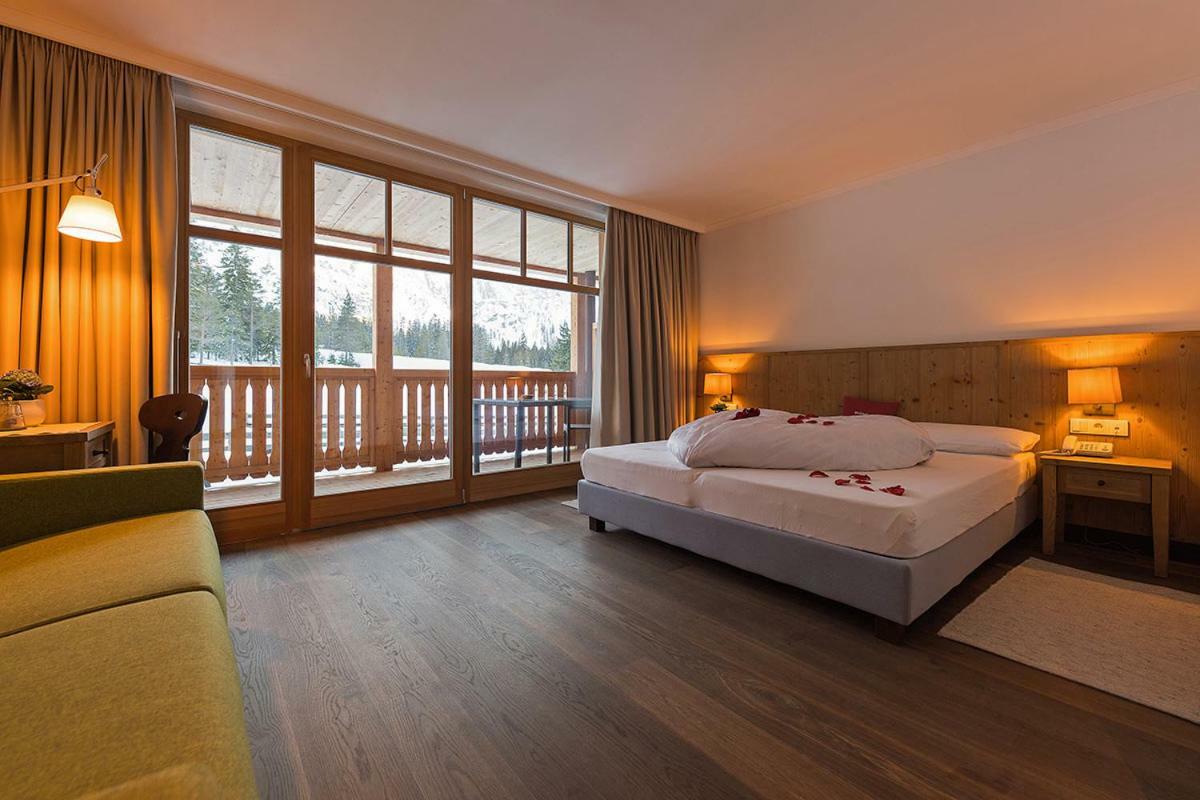 Alpin Natur Hotel Brueckele Braies  Eksteriør bilde